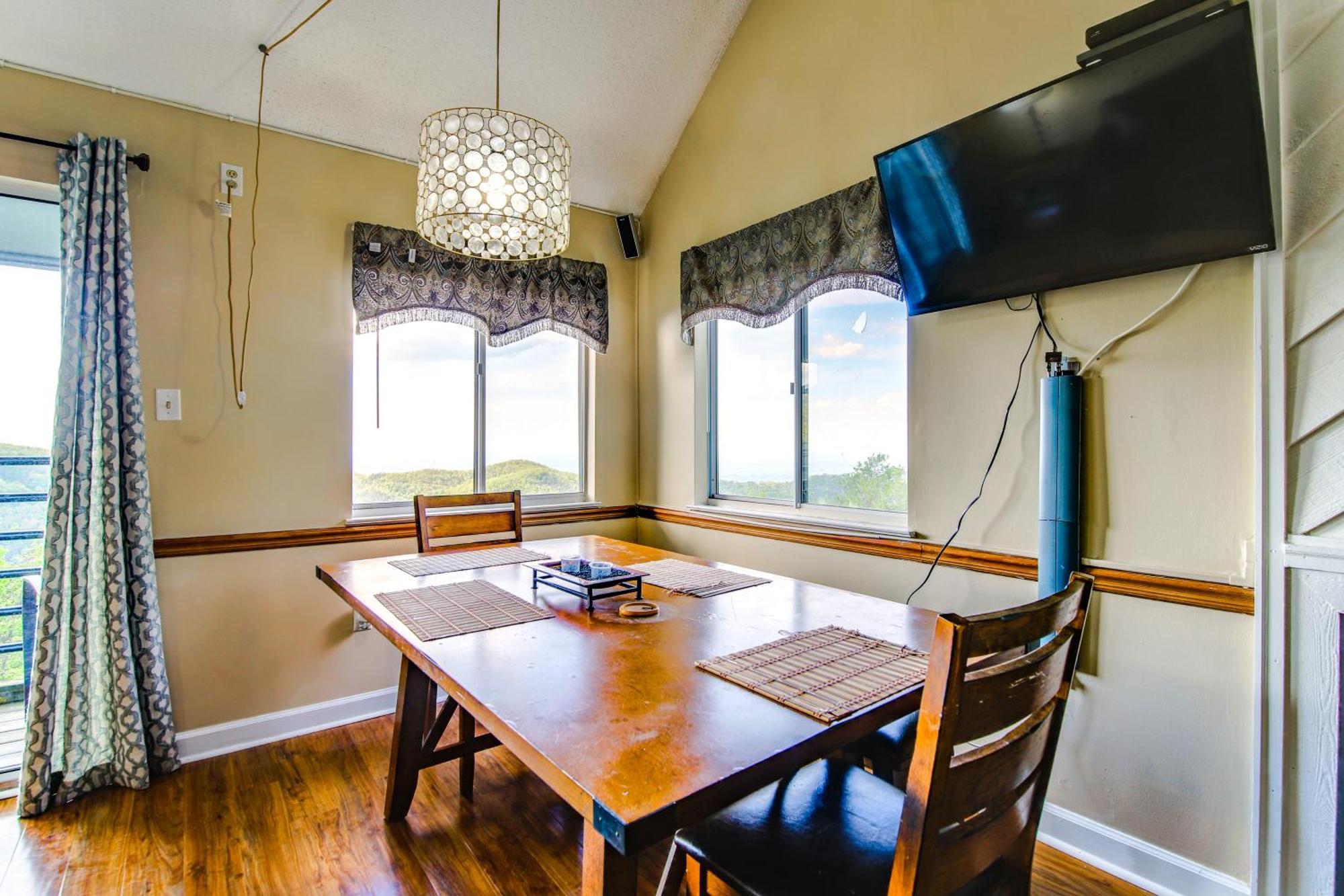 Gatlinburg Mountaintop Condo With Balcony And Views! ภายนอก รูปภาพ